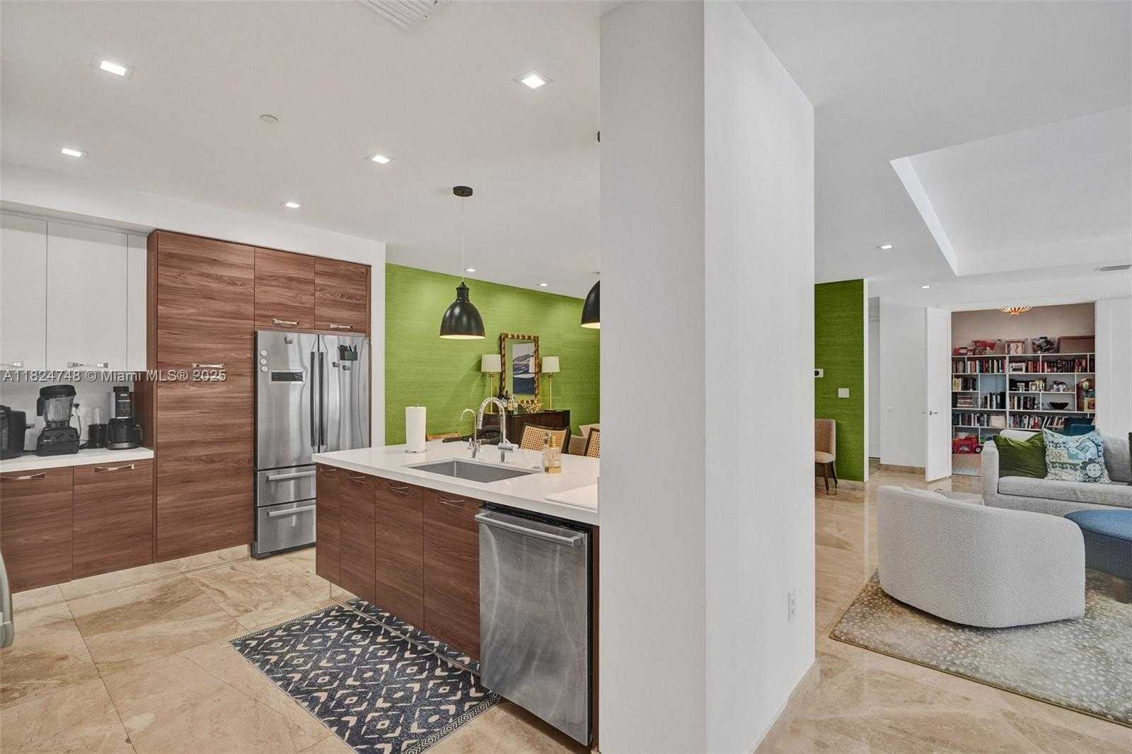 Small Image of 718 VALENCIA AVE #204, Coral Gables Number 43