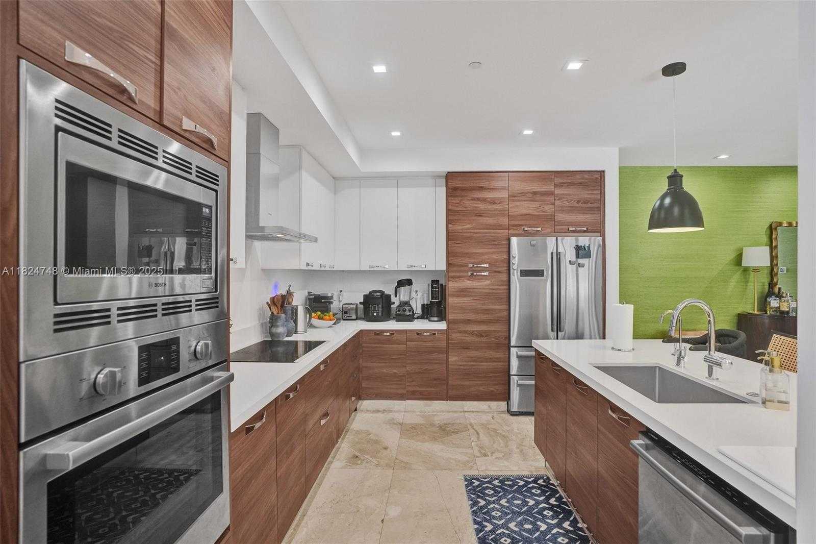 Small Image of 718 VALENCIA AVE #204, Coral Gables Number 44