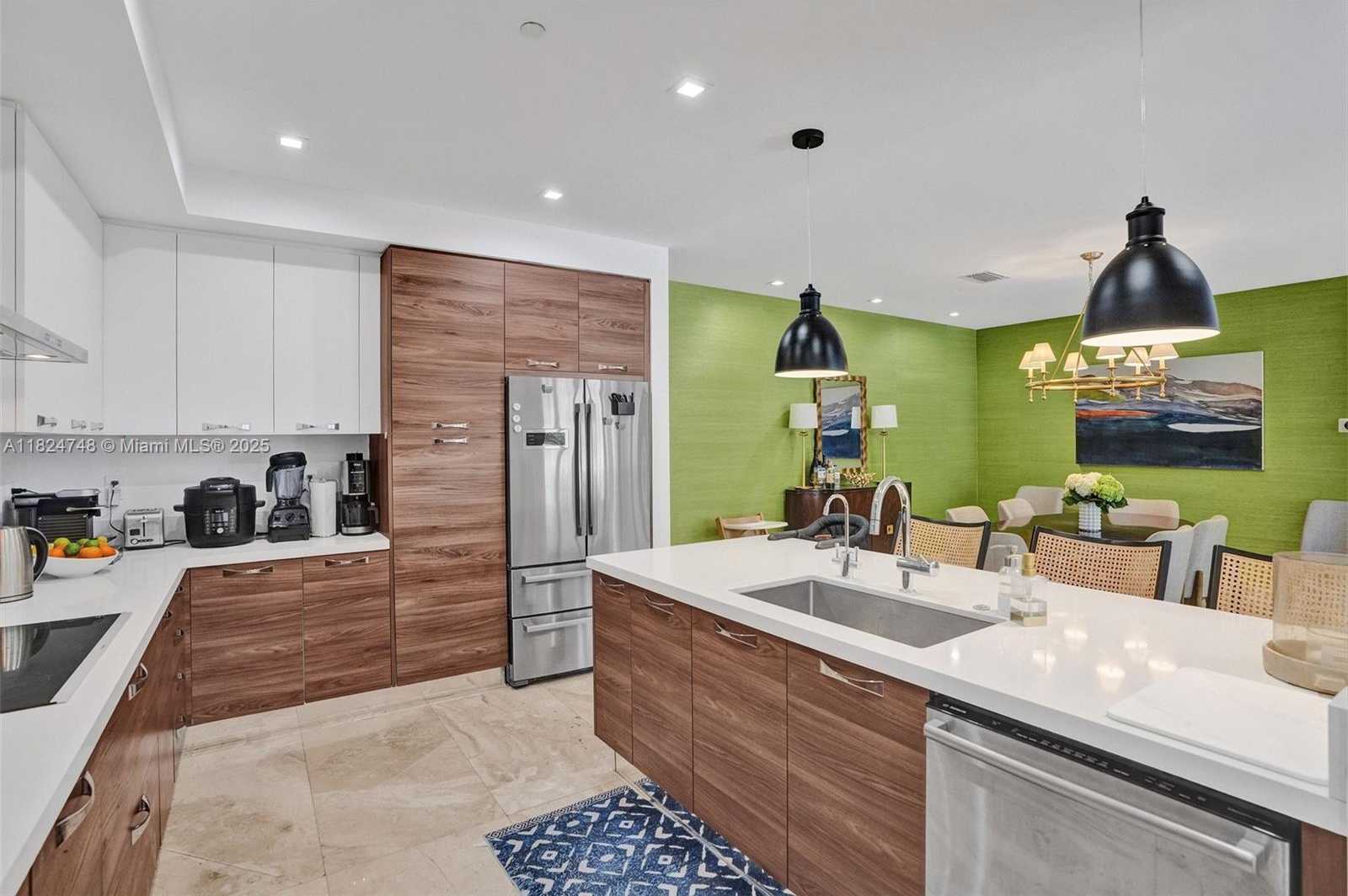 Small Image of 718 VALENCIA AVE #204, Coral Gables Number 50