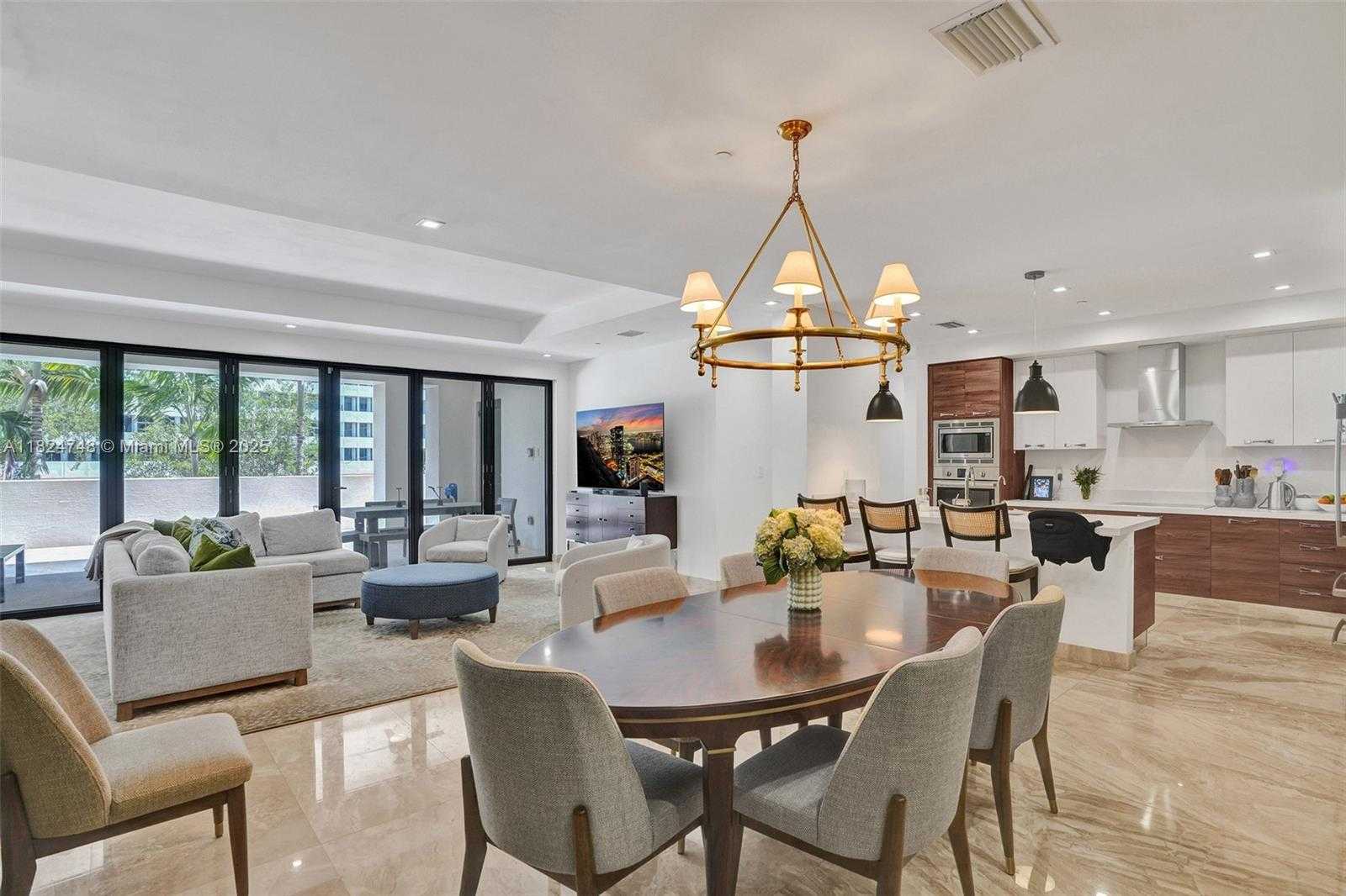 Small Image of 718 VALENCIA AVE #204, Coral Gables Number 52