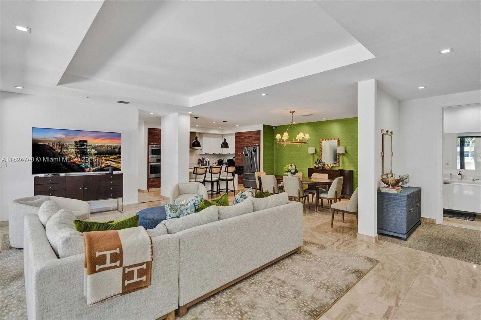 Small Image of 718 VALENCIA AVE #204, Coral Gables Number 57