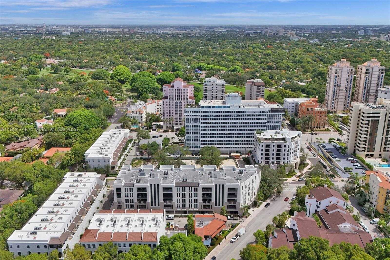 Small Image of 718 VALENCIA AVE #204, Coral Gables Number 6