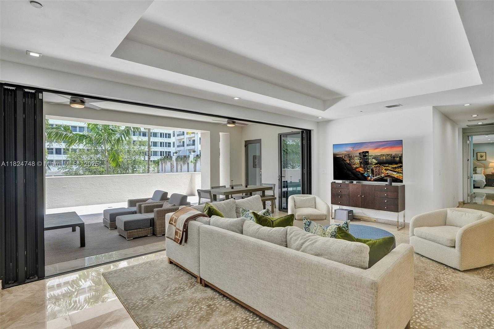 Small Image of 718 VALENCIA AVE #204, Coral Gables Number 62