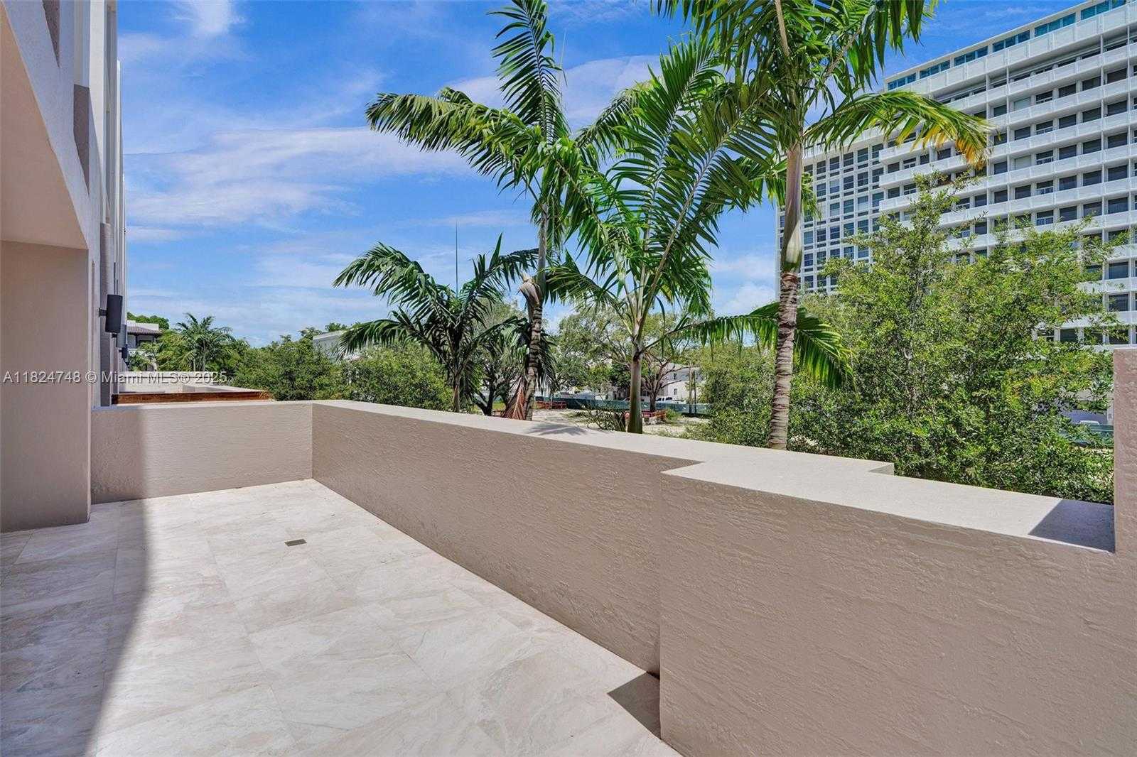 Small Image of 718 VALENCIA AVE #204, Coral Gables Number 68
