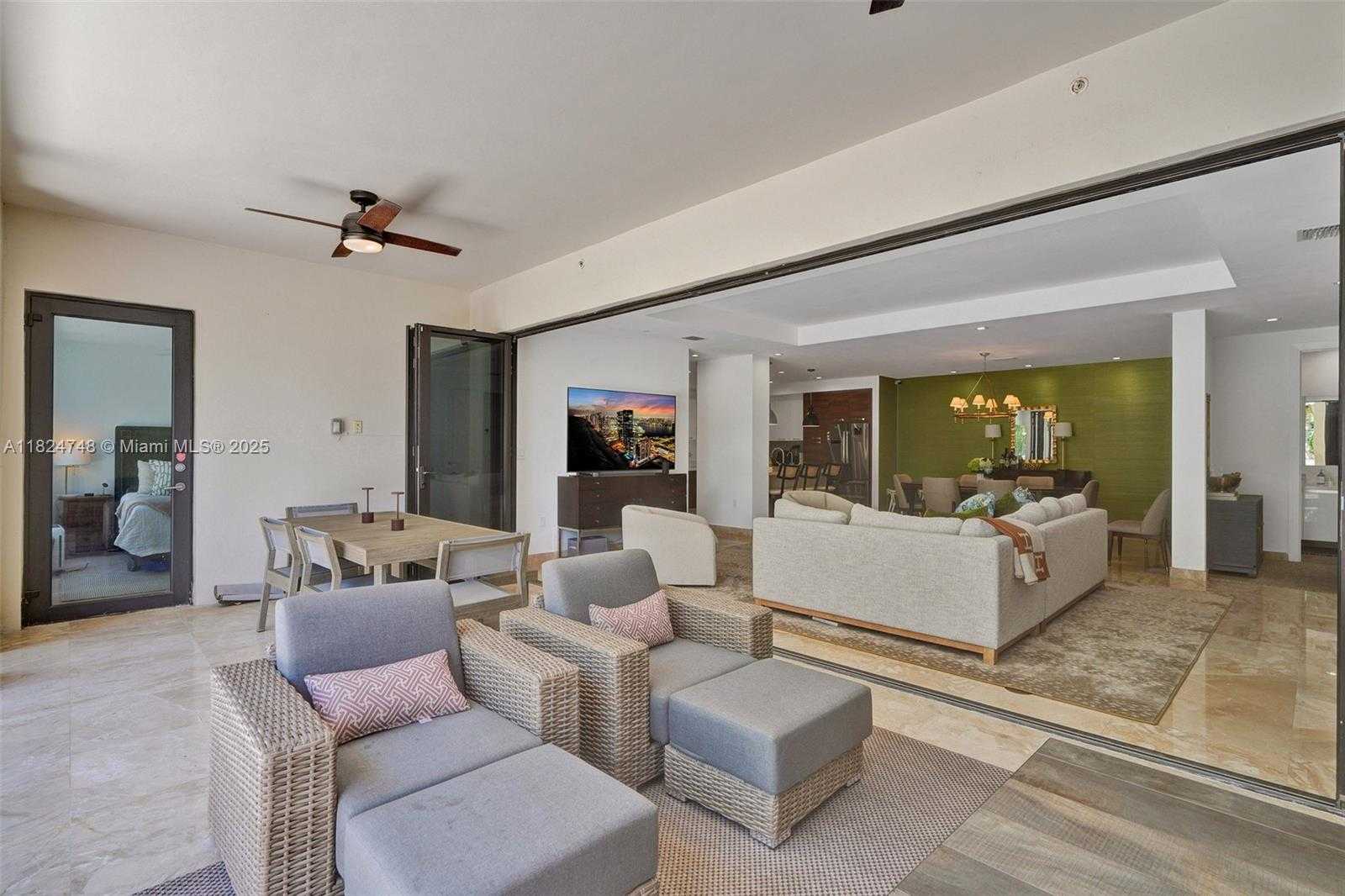 Small Image of 718 VALENCIA AVE #204, Coral Gables Number 77