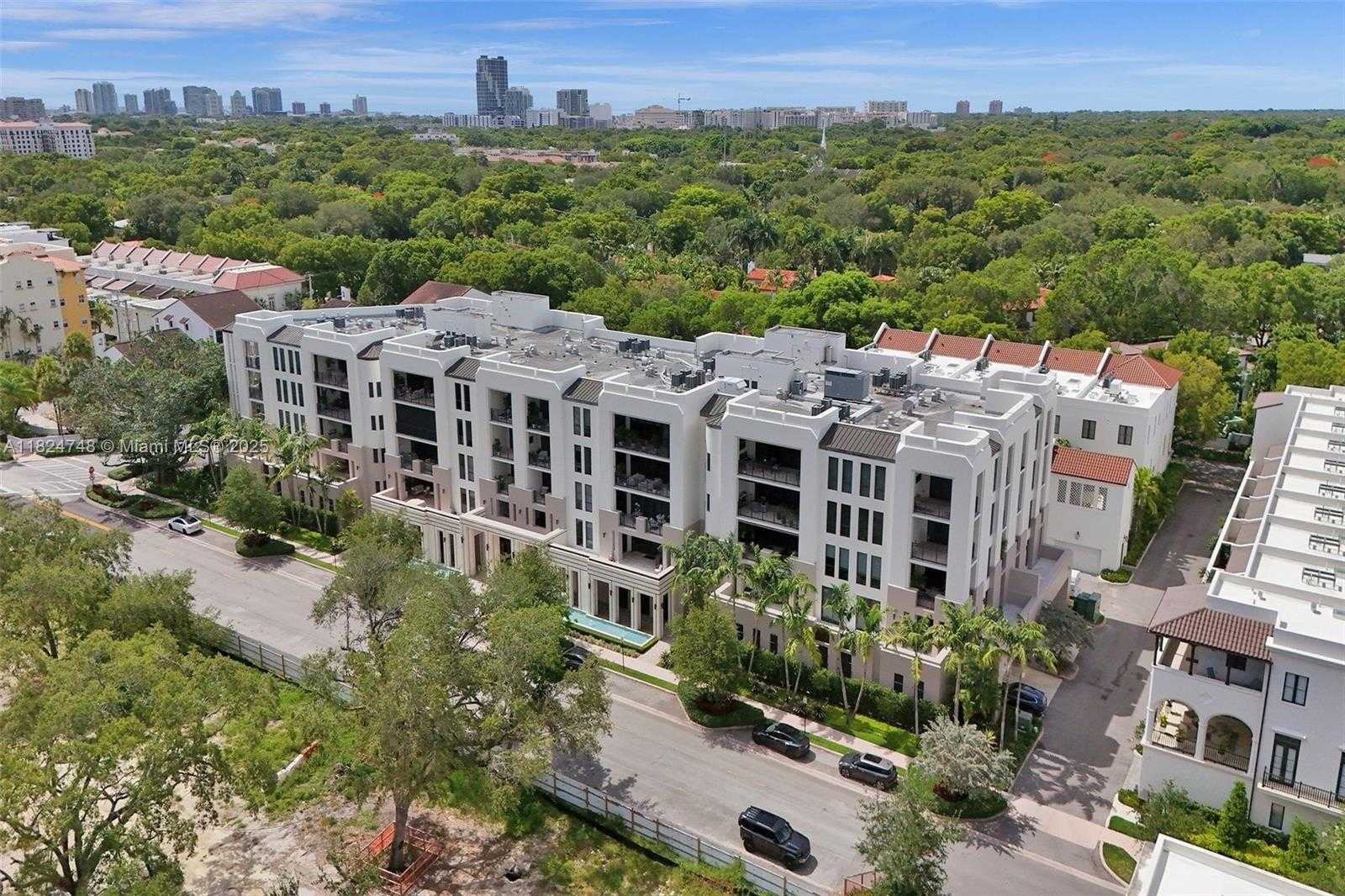 Small Image of 718 VALENCIA AVE #204, Coral Gables Number 8