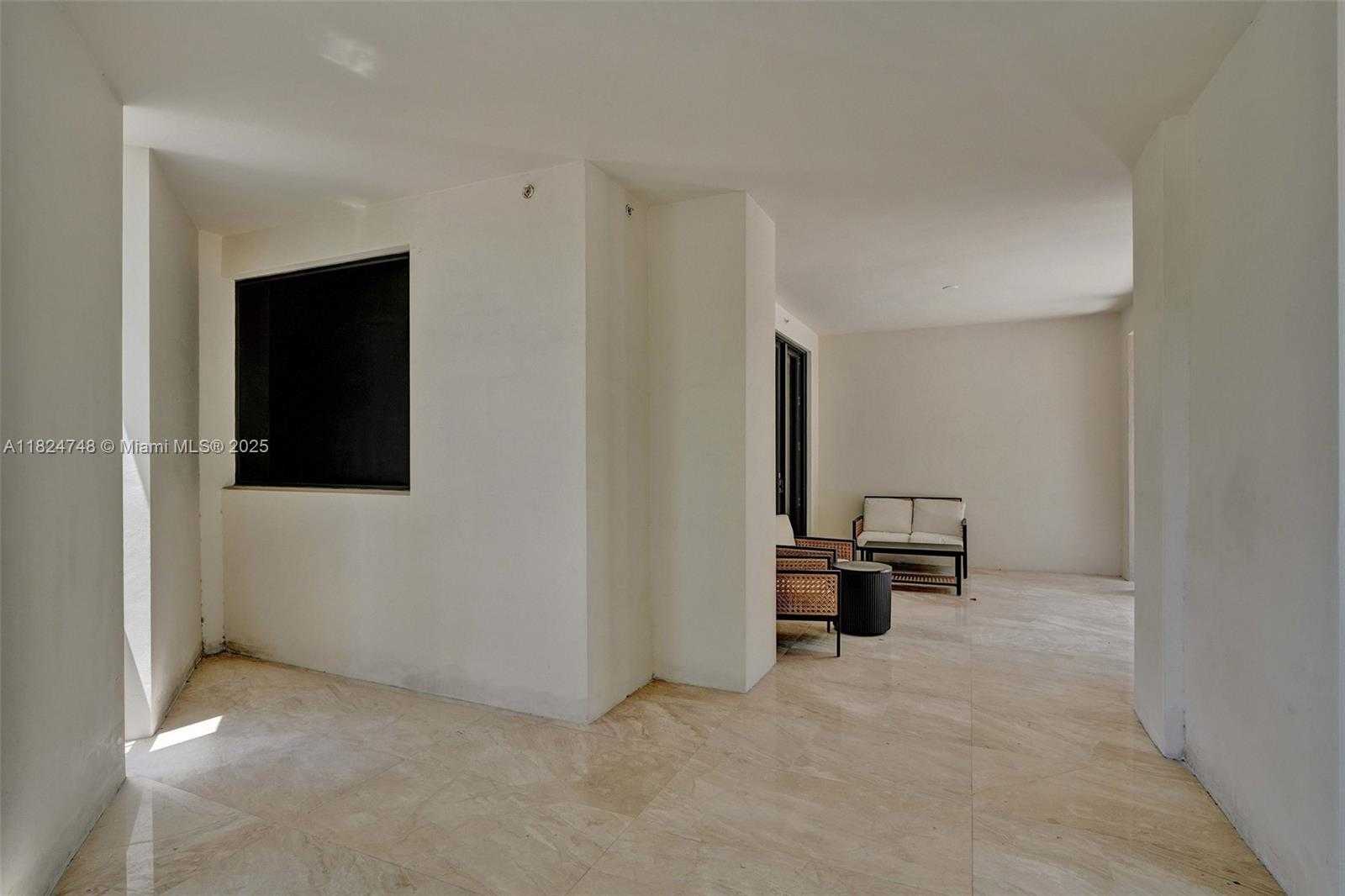 Small Image of 718 VALENCIA AVE #204, Coral Gables Number 86
