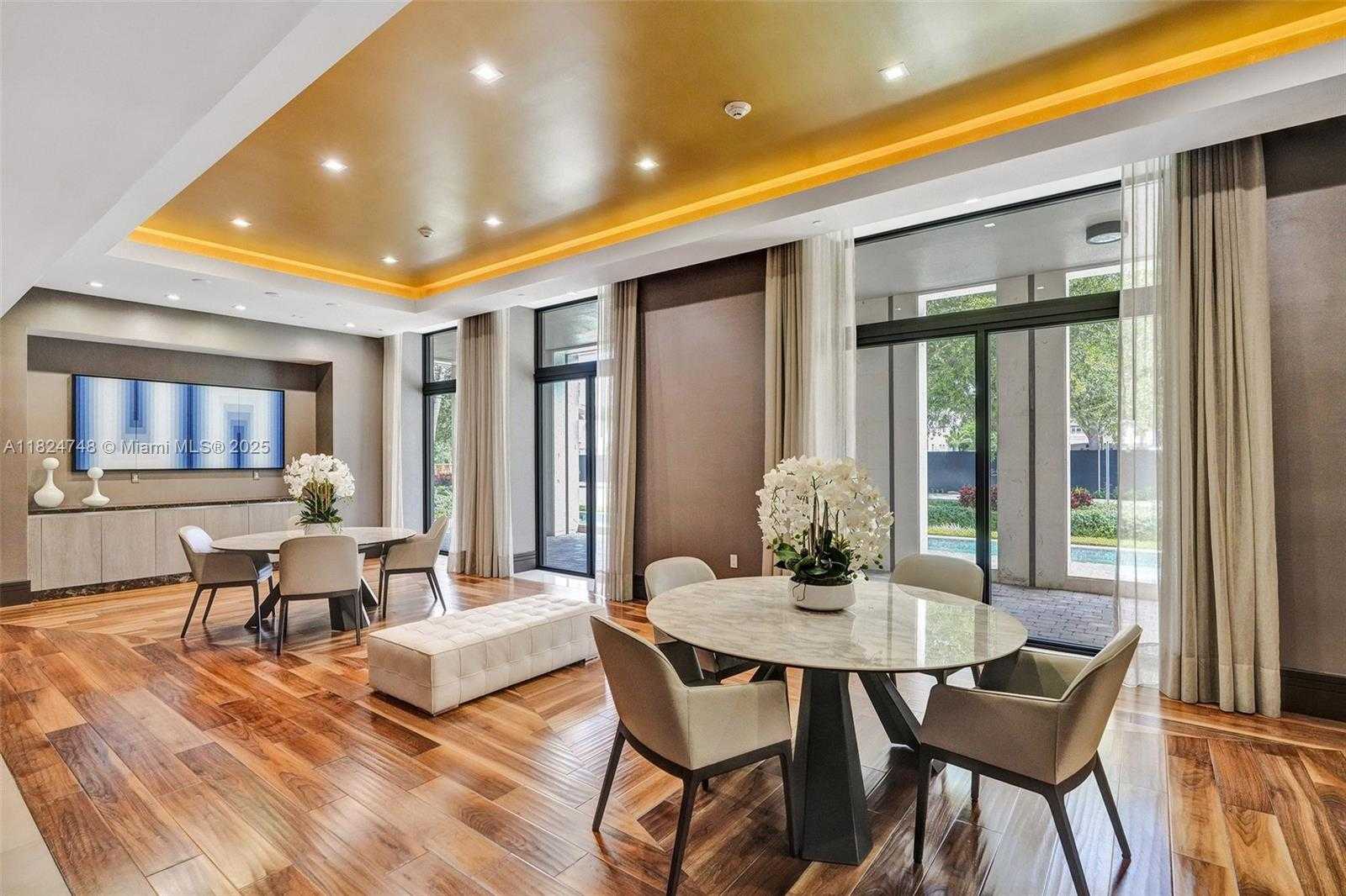 Small Image of 718 VALENCIA AVE #204, Coral Gables Number 9