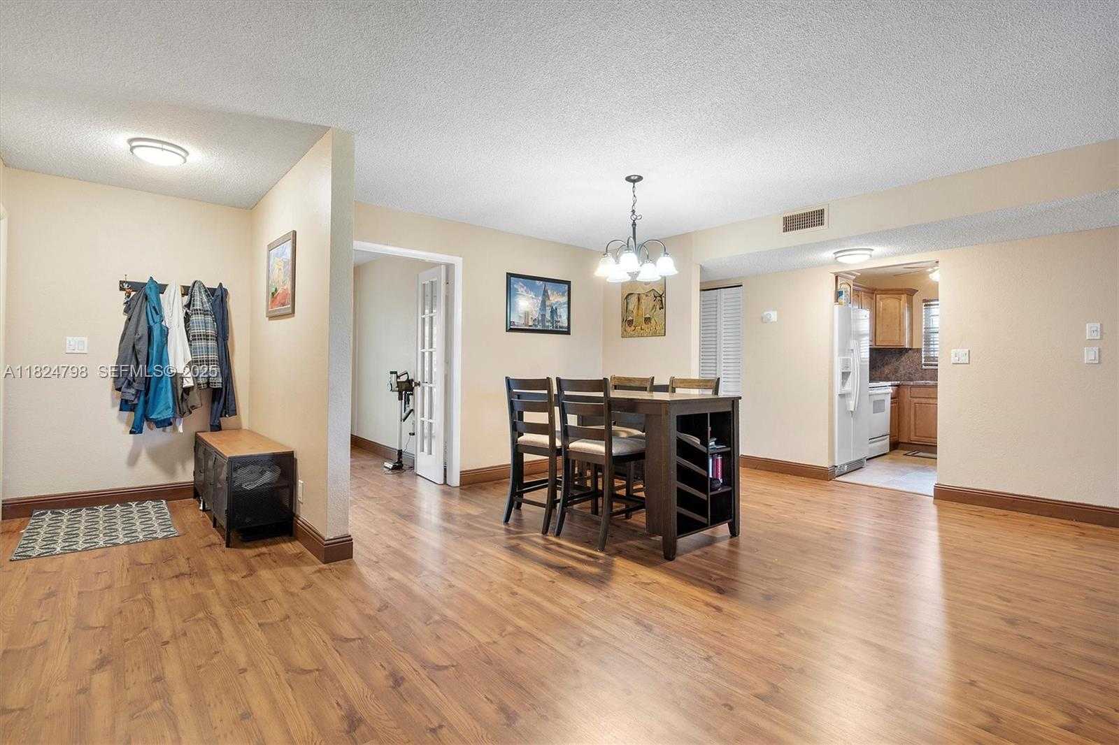 Small Image of 3660 CITRUS TRCE #4, Davie Number 10