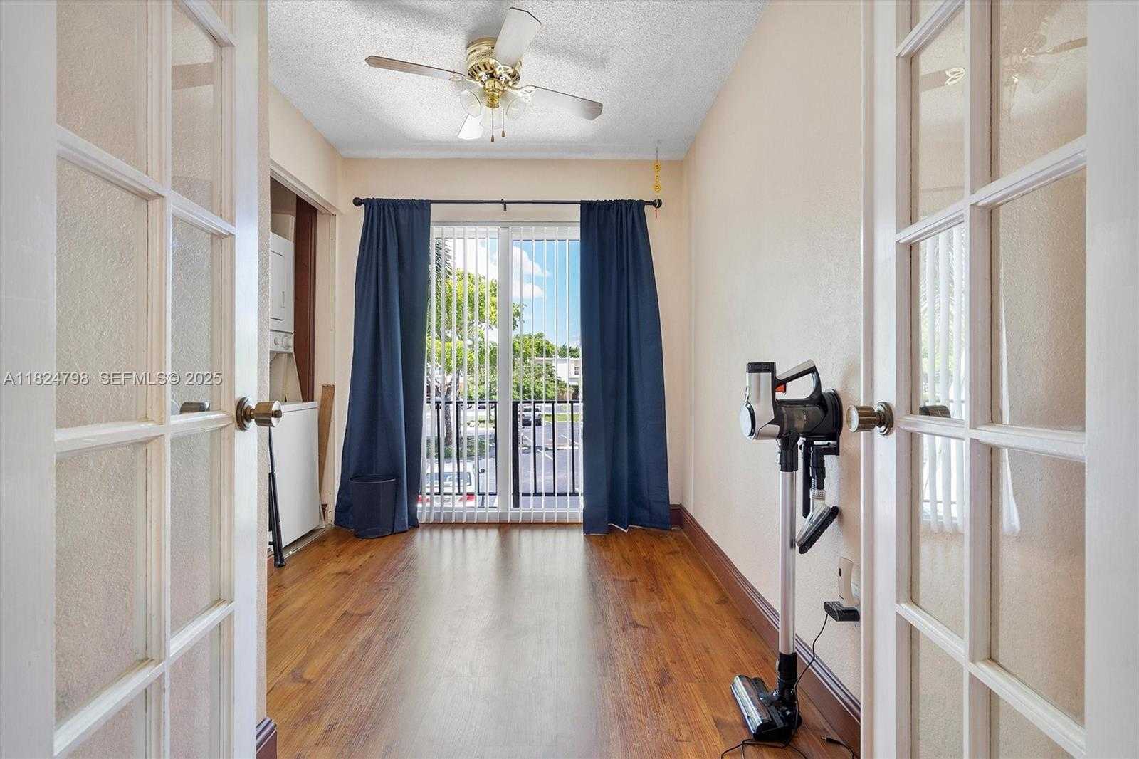 Small Image of 3660 CITRUS TRCE #4, Davie Number 13