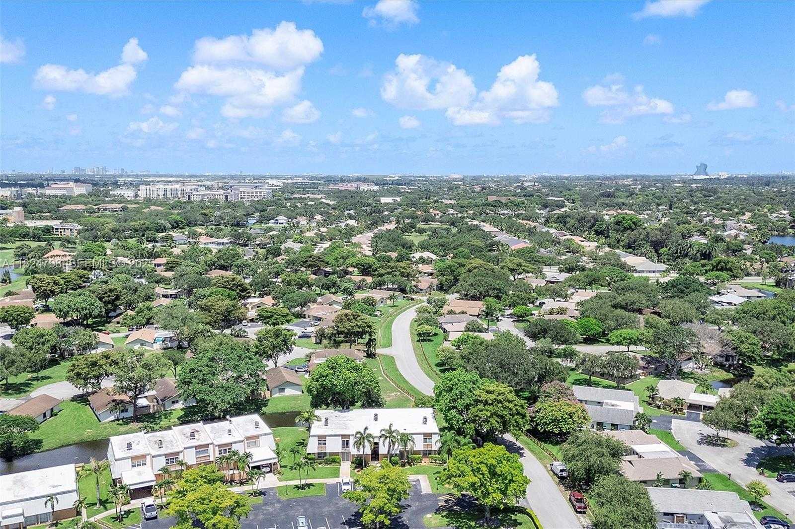 Small Image of 3660 CITRUS TRCE #4, Davie Number 20