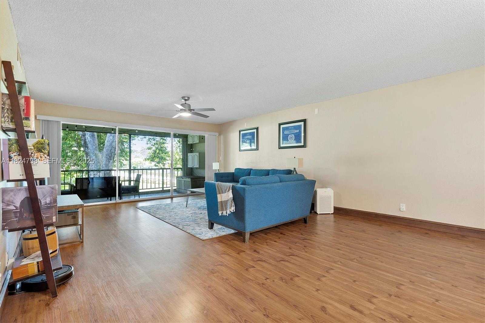 Small Image of 3660 CITRUS TRCE #4, Davie Number 5