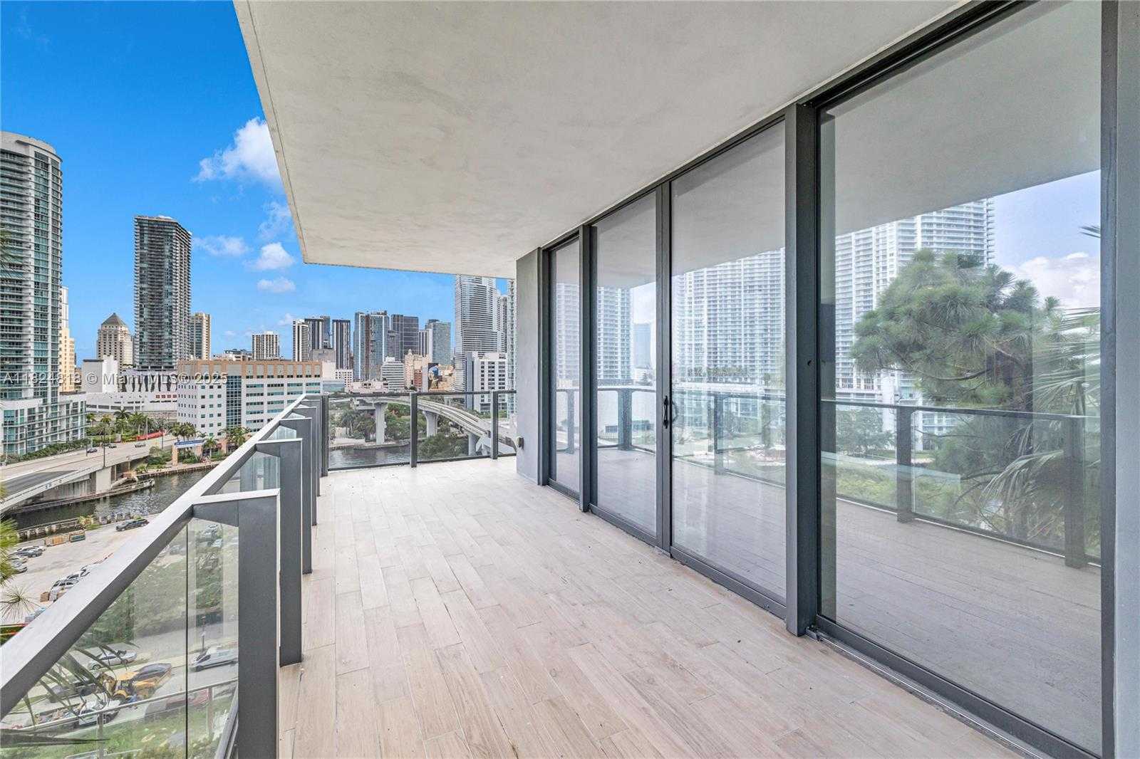 Small Image of 68 SOUTH EAST 6TH ST #712, Miami Number 12