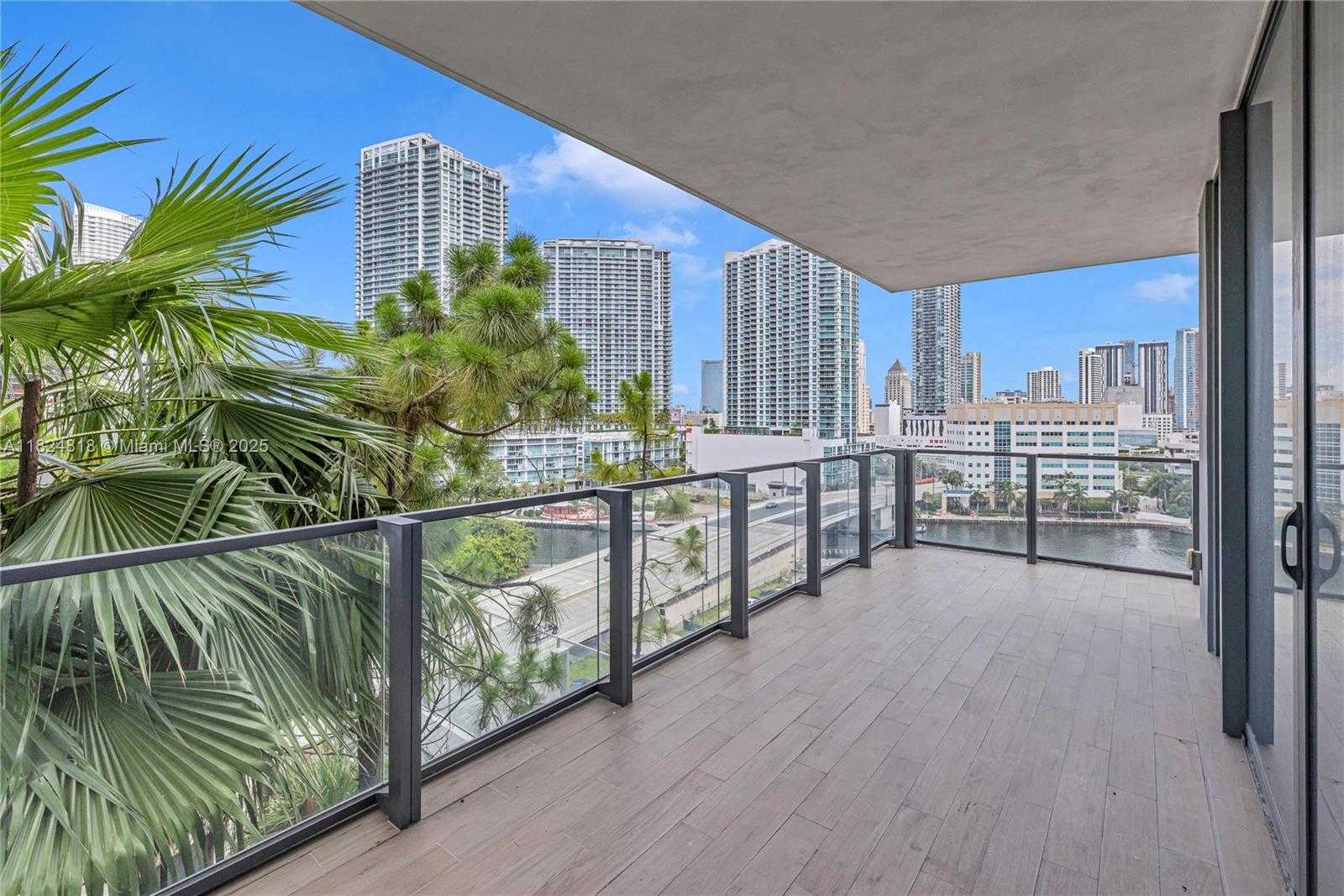 Small Image of 68 SOUTH EAST 6TH ST #712, Miami Number 13