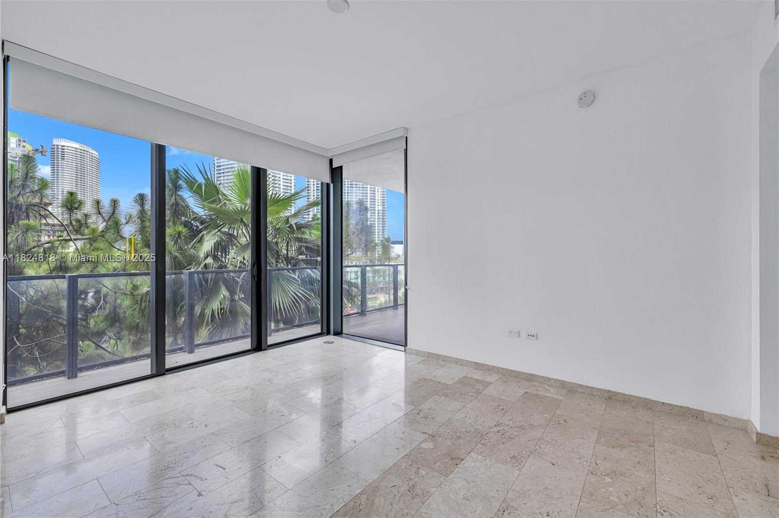Small Image of 68 SOUTH EAST 6TH ST #712, Miami Number 22