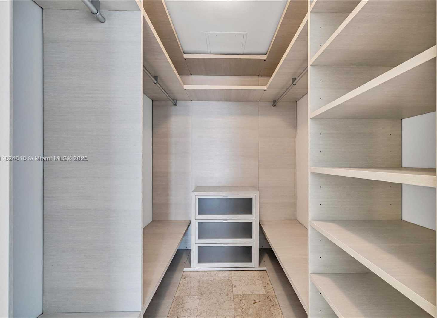 Small Image of 68 SOUTH EAST 6TH ST #712, Miami Number 24
