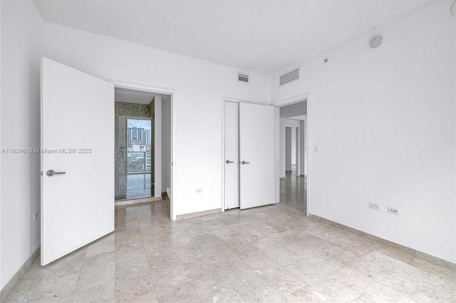 Small Image of 68 SOUTH EAST 6TH ST #712, Miami Number 28