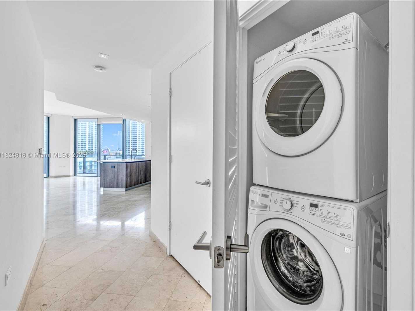 Small Image of 68 SOUTH EAST 6TH ST #712, Miami Number 30