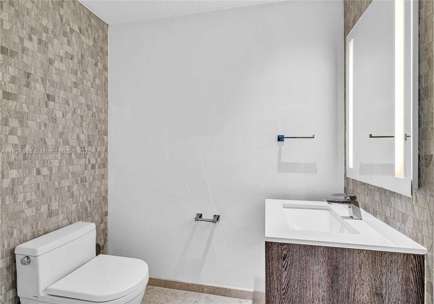 Small Image of 68 SOUTH EAST 6TH ST #712, Miami Number 32
