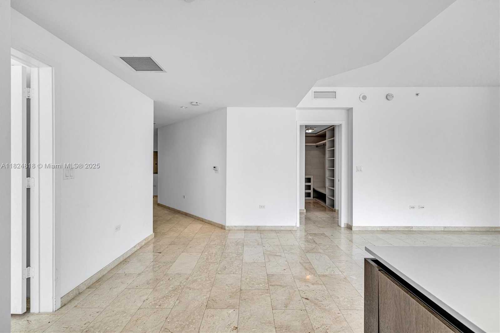 Small Image of 68 SOUTH EAST 6TH ST #712, Miami Number 8