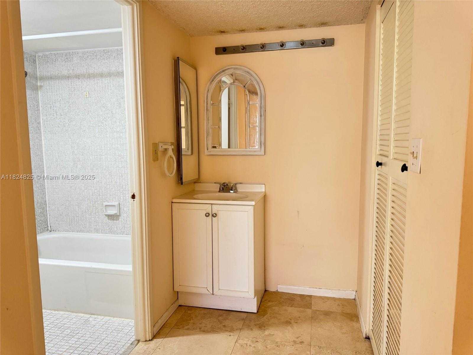 Small Image of 290 174TH ST #316, Sunny Isles Beach Number 16