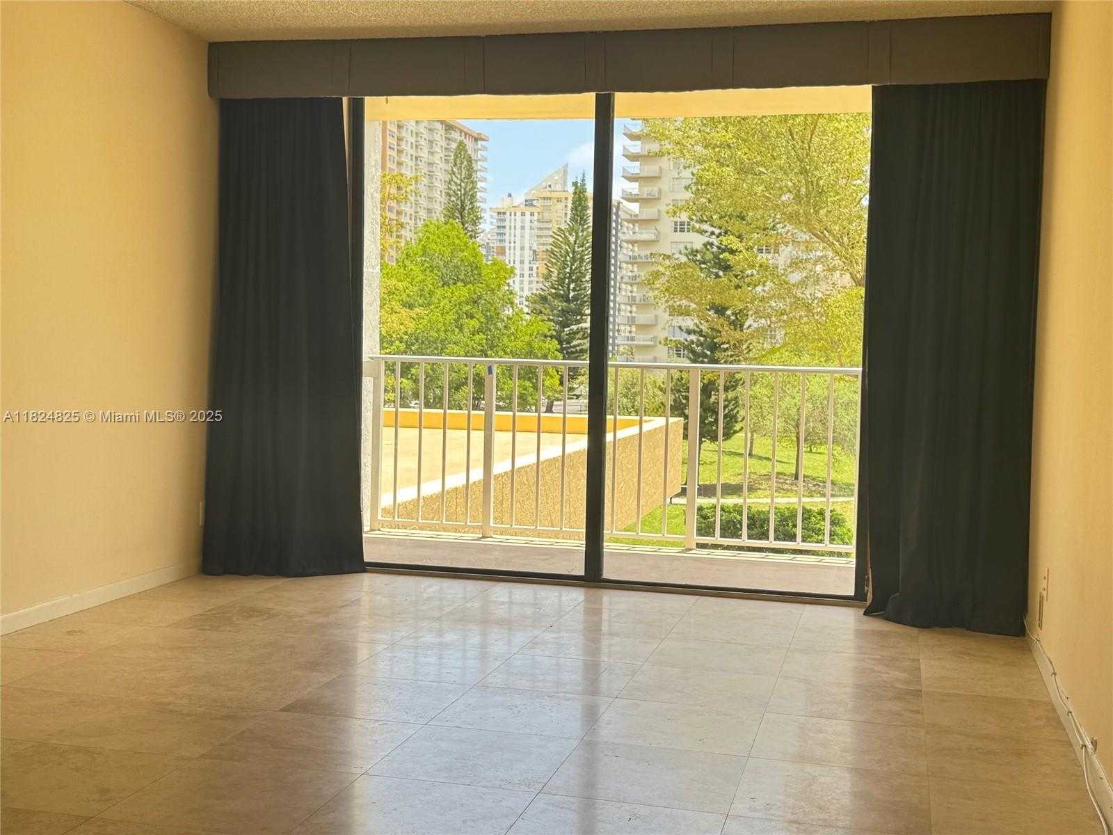 Small Image of 290 174TH ST #316, Sunny Isles Beach Number 4