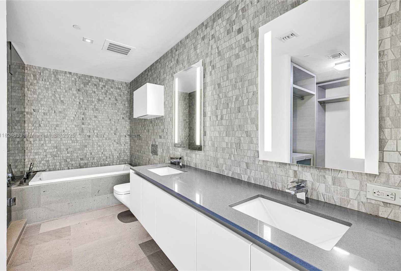 Small Image of 88 SOUTH WEST 7TH ST #1006, Miami Number 20
