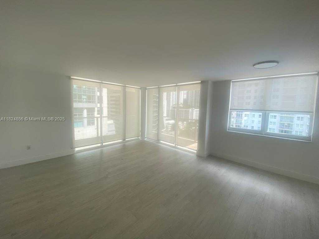 Small Image of 1155 BRICKELL BAY DR #1202, Miami Number 11