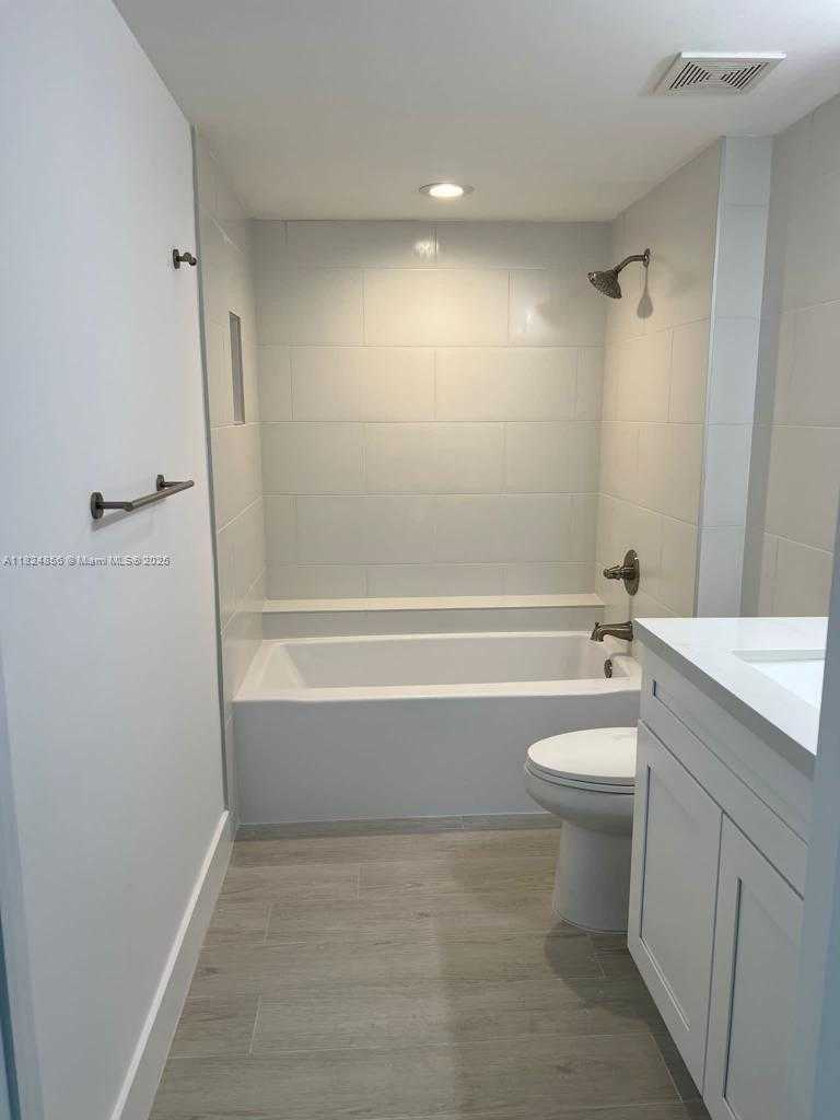 Small Image of 1155 BRICKELL BAY DR #1202, Miami Number 12