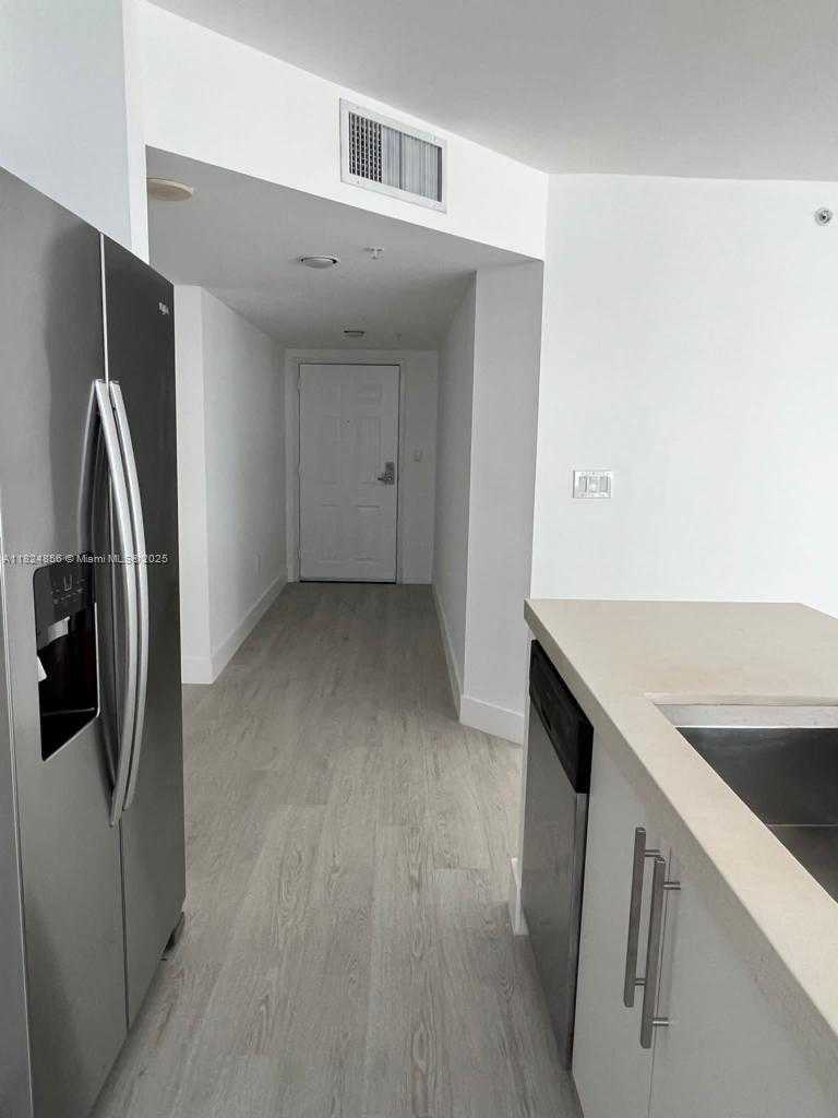 Small Image of 1155 BRICKELL BAY DR #1202, Miami Number 13