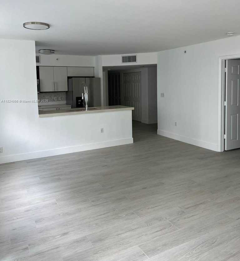 Small Image of 1155 BRICKELL BAY DR #1202, Miami Number 14