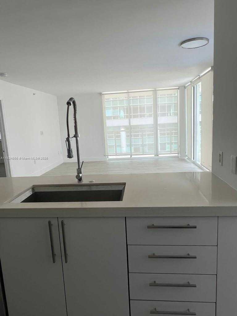 Small Image of 1155 BRICKELL BAY DR #1202, Miami Number 16