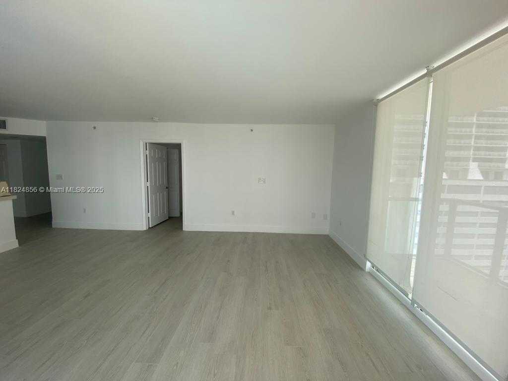 Small Image of 1155 BRICKELL BAY DR #1202, Miami Number 8