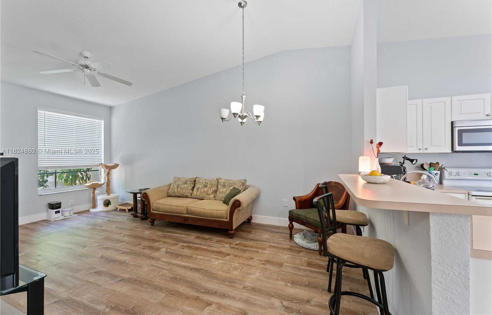 Small Image of 18739 SOUTH WEST 28TH ST, Miramar Number 3
