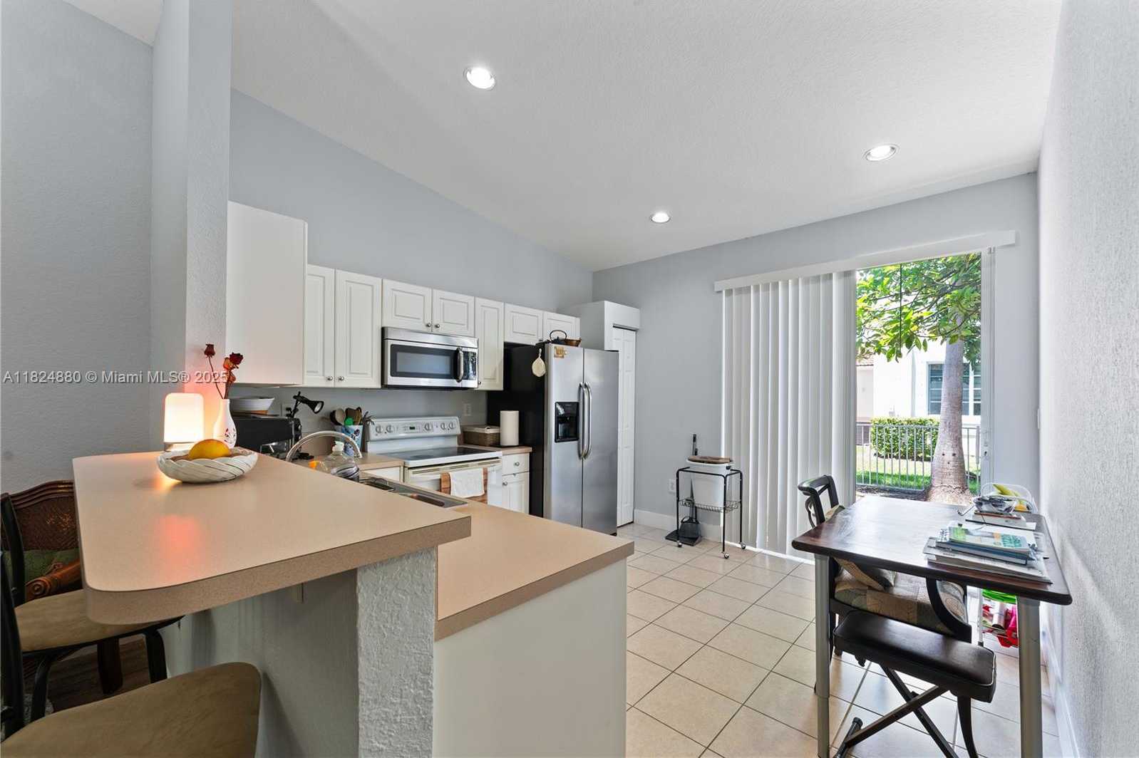 Small Image of 18739 SOUTH WEST 28TH ST, Miramar Number 4