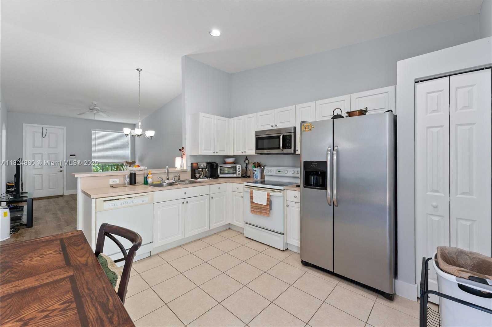 Small Image of 18739 SOUTH WEST 28TH ST, Miramar Number 5