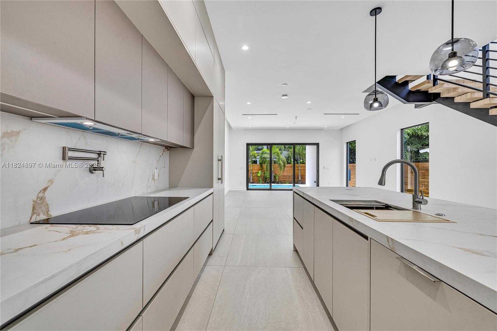 Small Image of 23 SOUTH EAST 12TH AVE #A, Fort Lauderdale Number 3