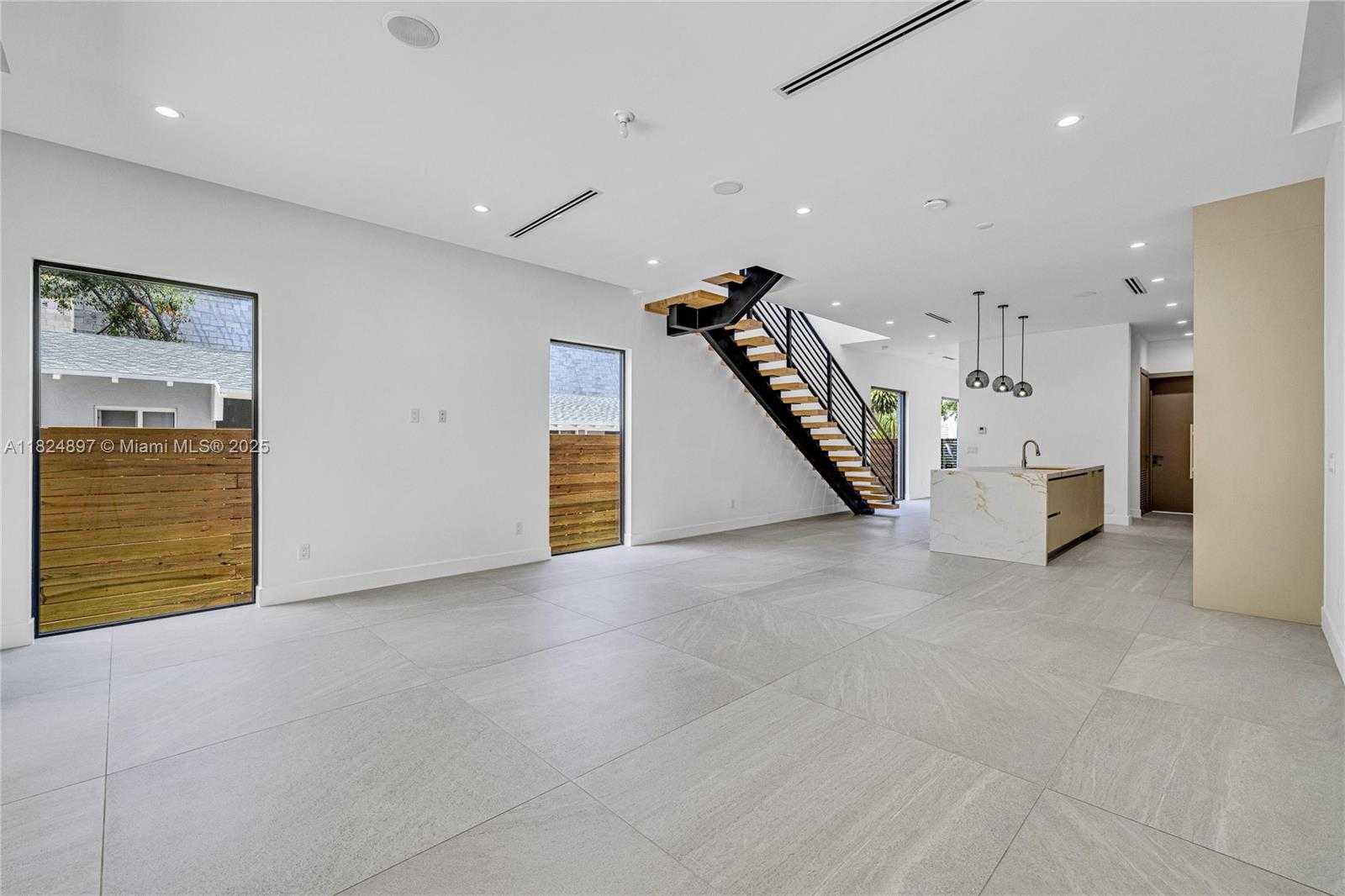 Small Image of 23 SOUTH EAST 12TH AVE #A, Fort Lauderdale Number 5
