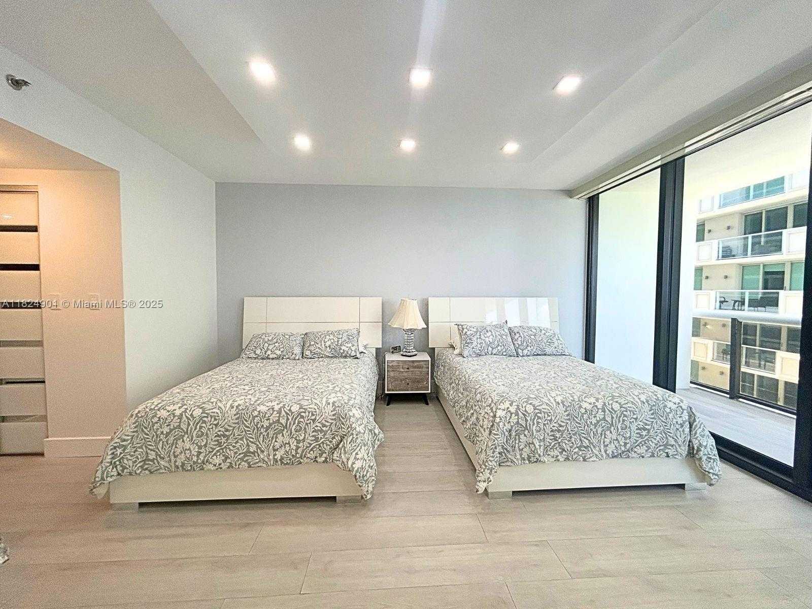 Small Image of 9455 COLLINS AVE #809, Surfside Number 17
