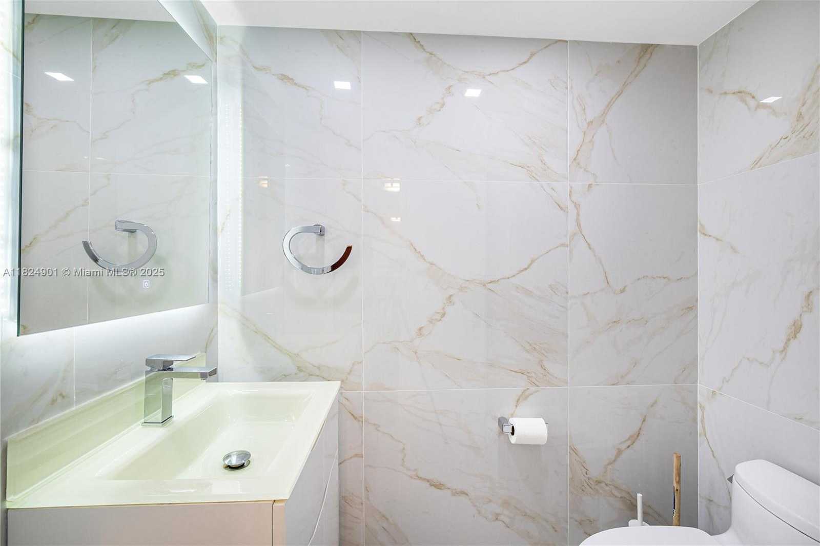 Small Image of 9455 COLLINS AVE #809, Surfside Number 27