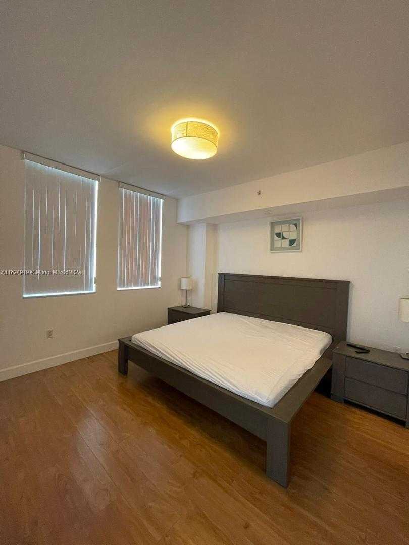 Small Image of 4100 SALZEDO ST #809, Coral Gables Number 11
