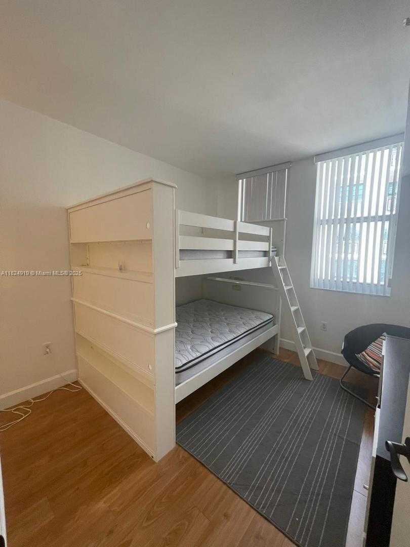 Small Image of 4100 SALZEDO ST #809, Coral Gables Number 16