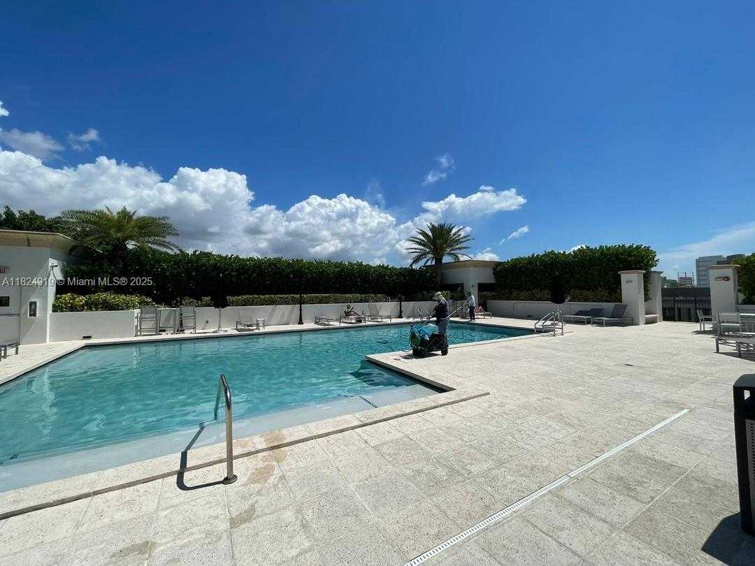 Small Image of 4100 SALZEDO ST #809, Coral Gables Number 20