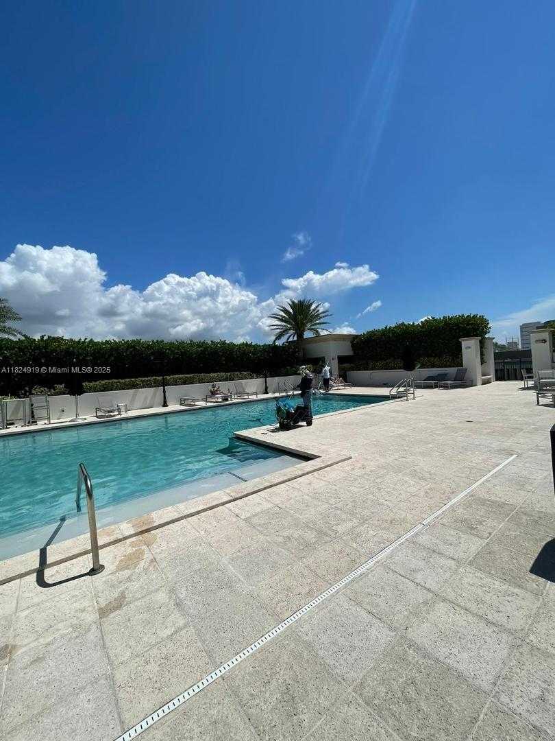 Small Image of 4100 SALZEDO ST #809, Coral Gables Number 25