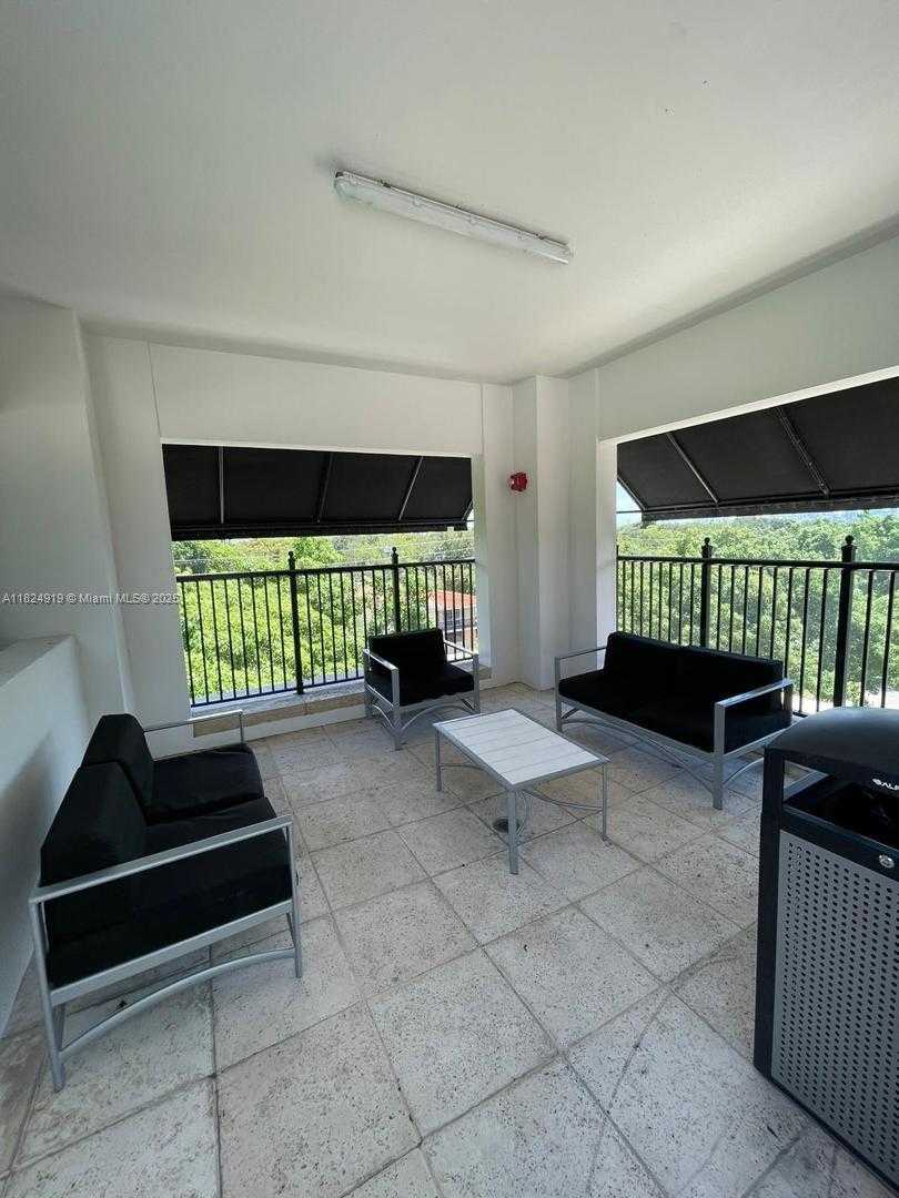 Small Image of 4100 SALZEDO ST #809, Coral Gables Number 28