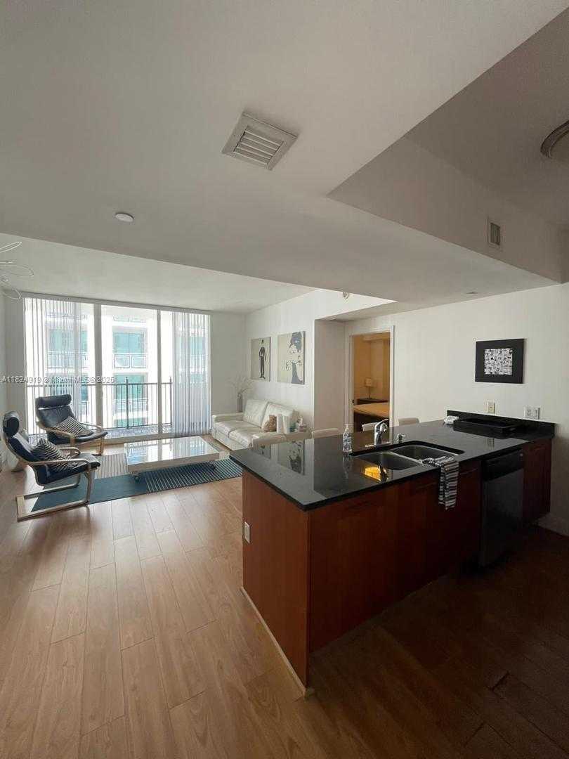 Small Image of 4100 SALZEDO ST #809, Coral Gables Number 5