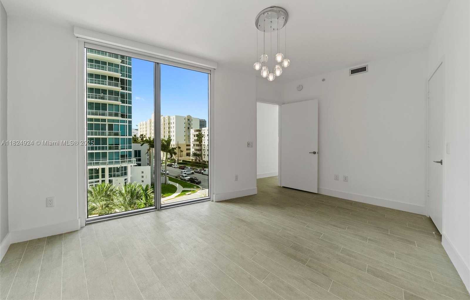 Small Image of 2900 NORTH EAST 7TH AVE #301, Miami Number 14