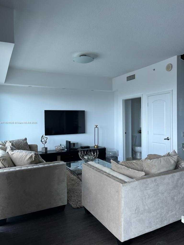 Small Image of 60 SOUTH WEST 13TH ST #4607, Miami Number 14