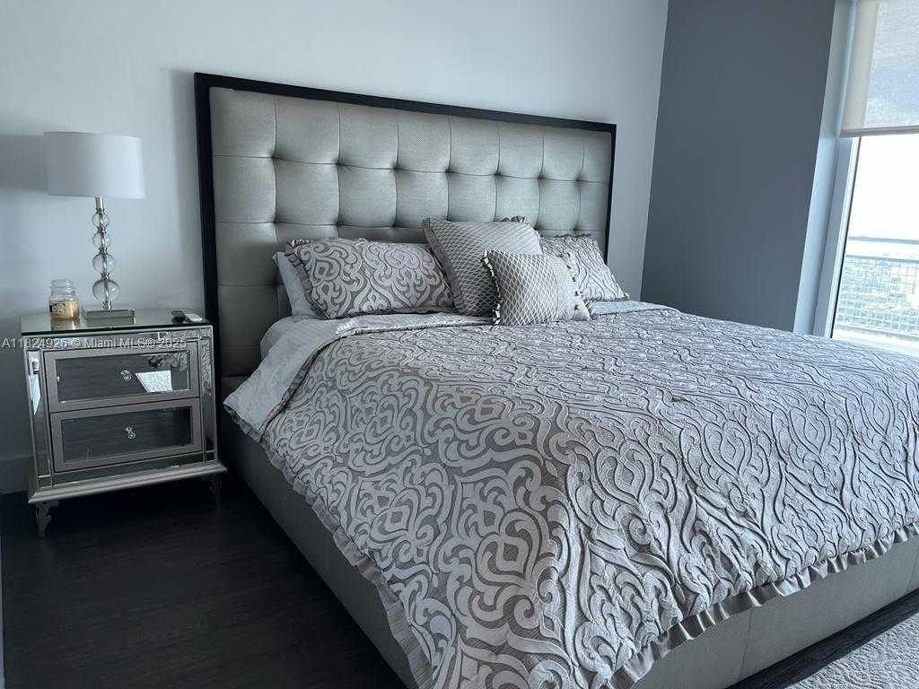 Small Image of 60 SOUTH WEST 13TH ST #4607, Miami Number 18