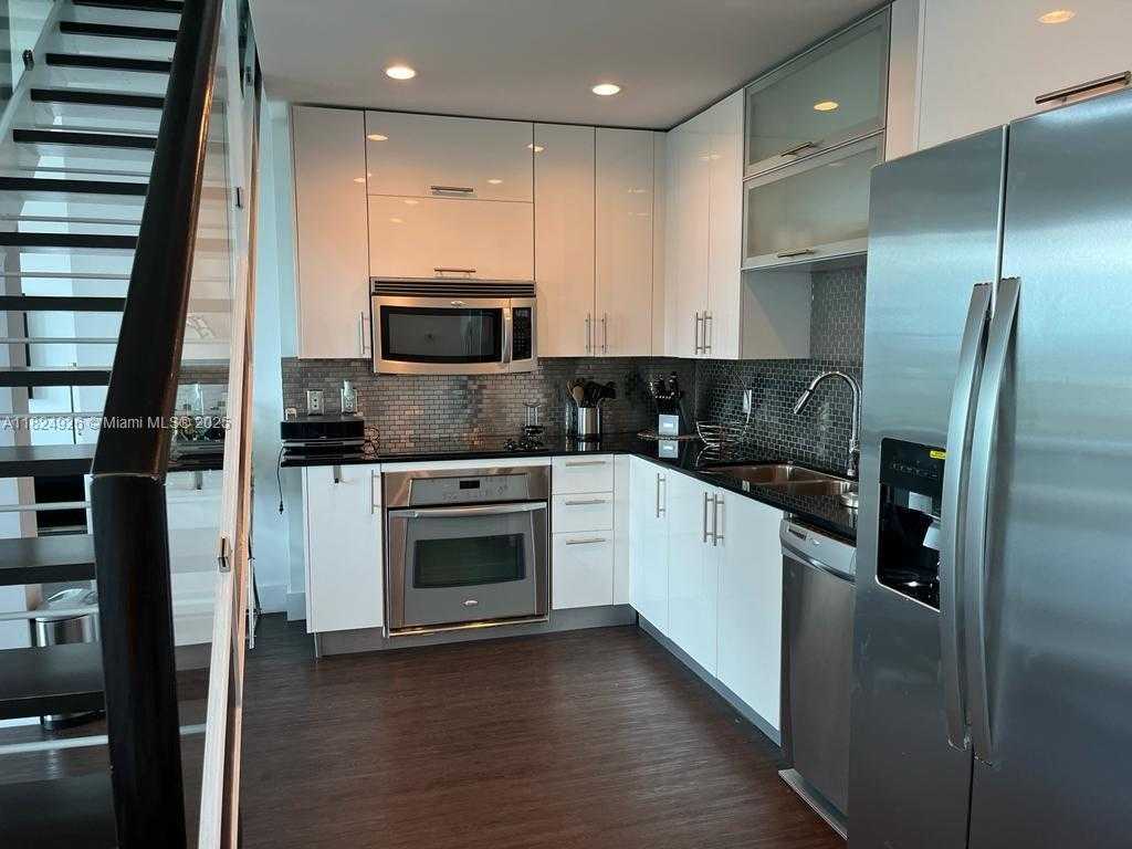 Small Image of 60 SOUTH WEST 13TH ST #4607, Miami Number 2